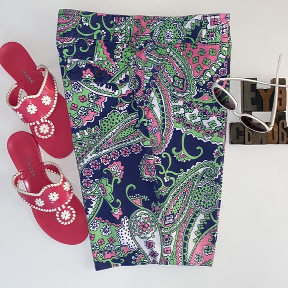 🌴LILLY PULITZER Vintage Paisley/Floral Bermuda Shorts in Royal Poinciana Print - Picture 6 of 8